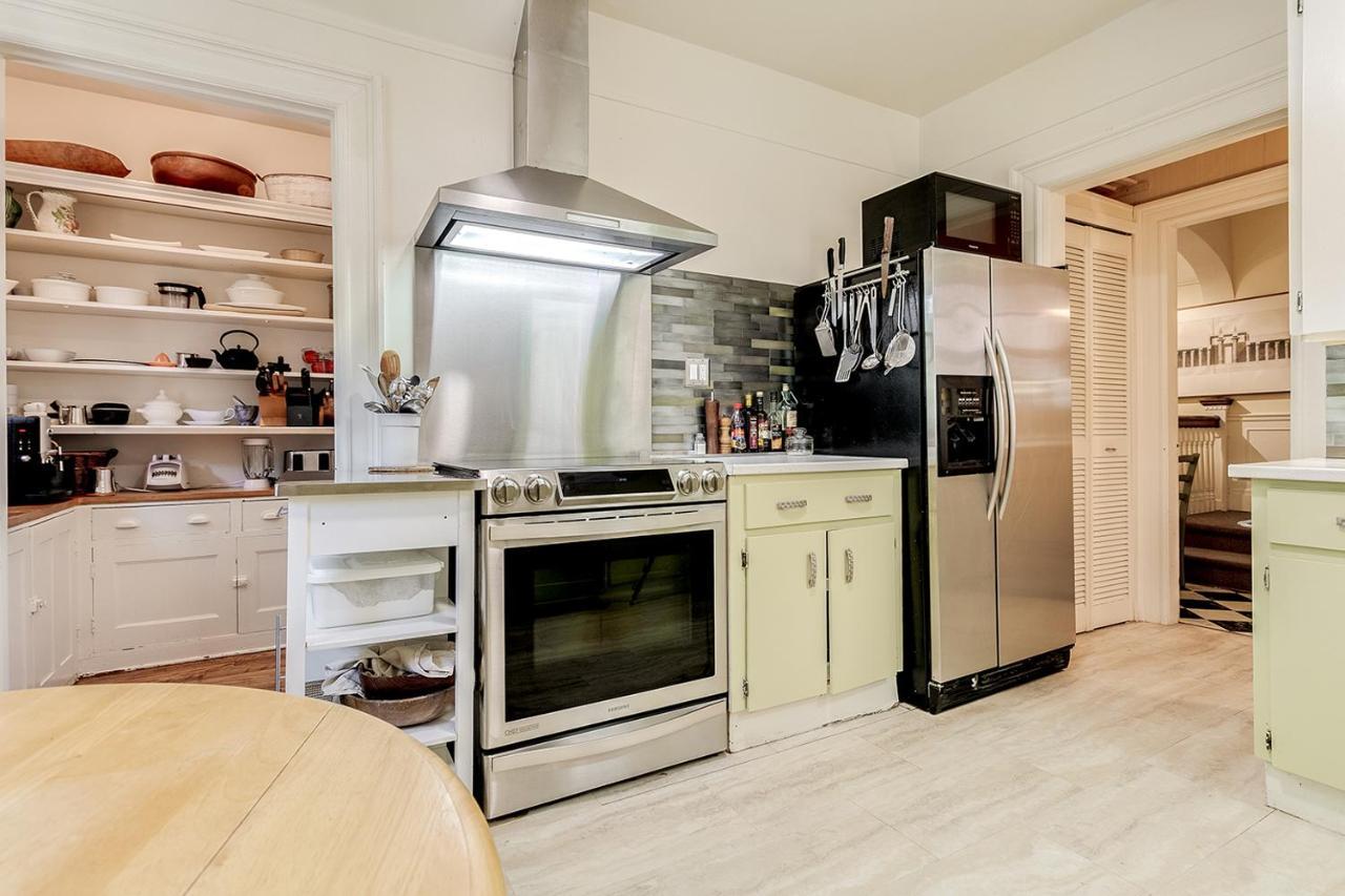 Large Four Bedroom Home Toronto Buitenkant foto
