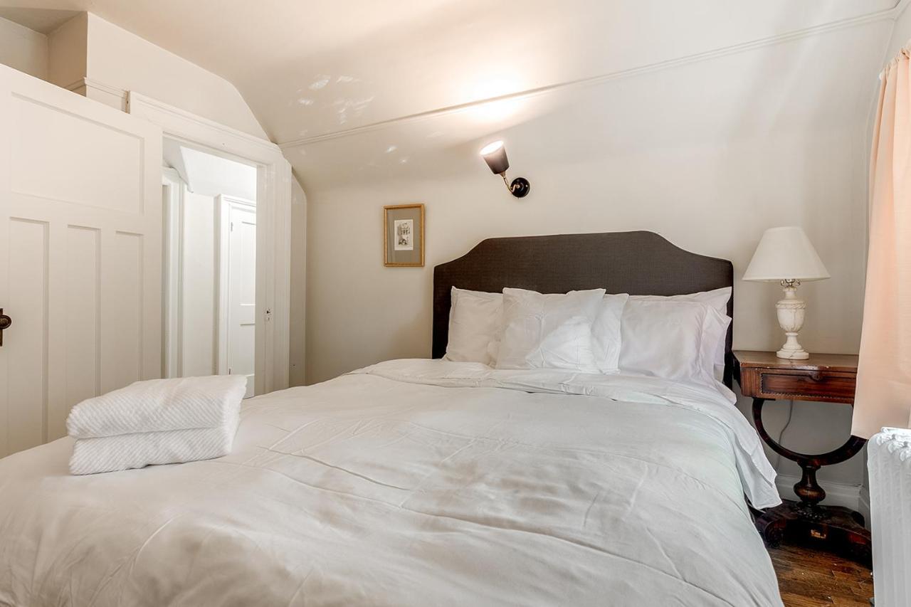Large Four Bedroom Home Toronto Buitenkant foto