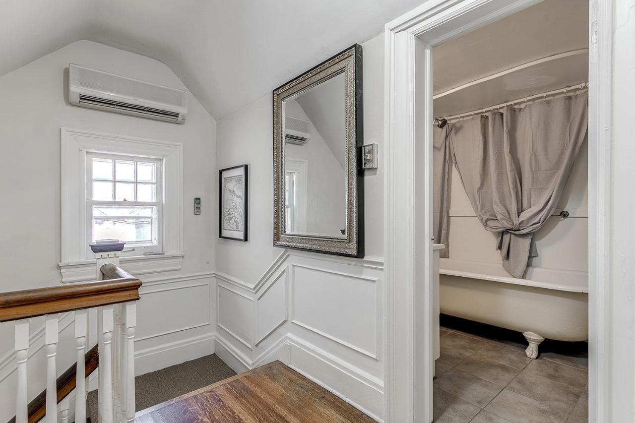 Large Four Bedroom Home Toronto Buitenkant foto